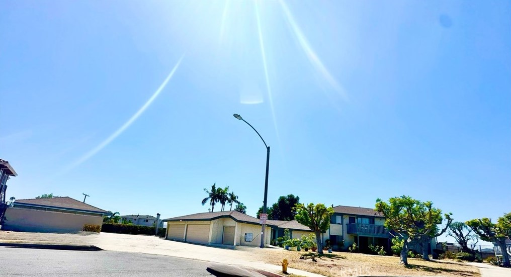 3700 Savanna St, Anaheim CA  92804-3695 exterior