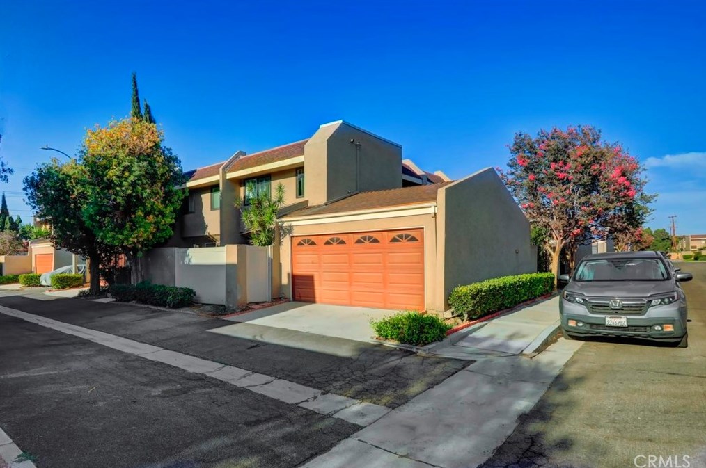 7551 College Dr, Stanton, CA 90680