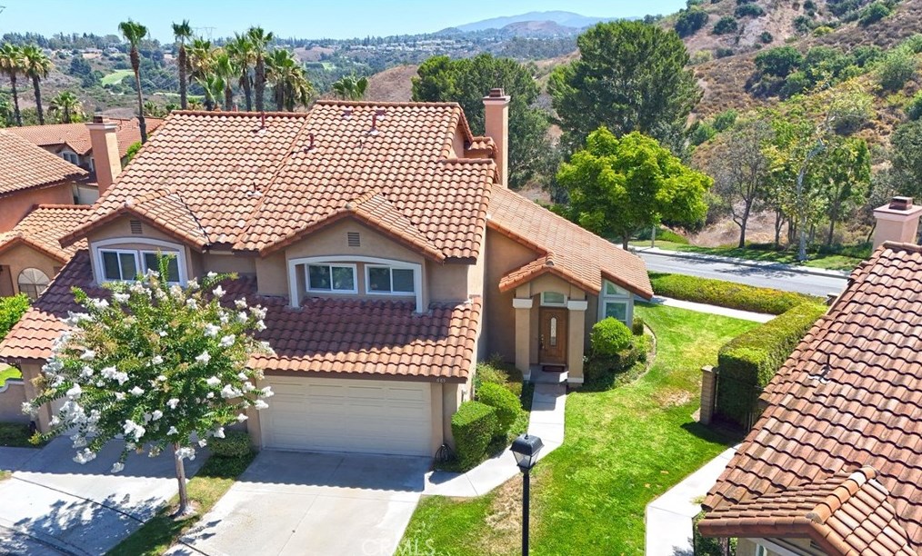 685 S Iron Horse Ln, Anaheim, CA 92807