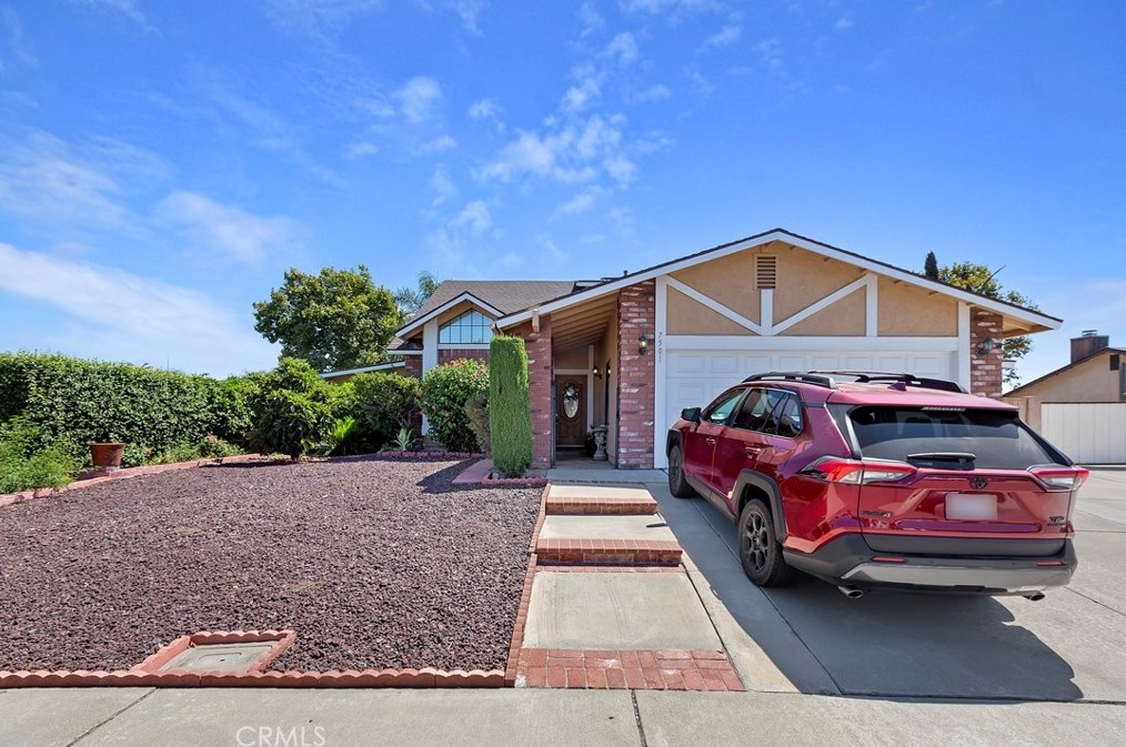 7501 Lytle Creek Ct, Fontana, CA 92336