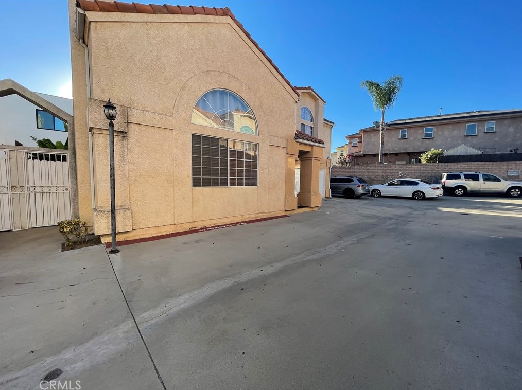 14411 Nordhoff St #j, Van Nuys, CA 91402