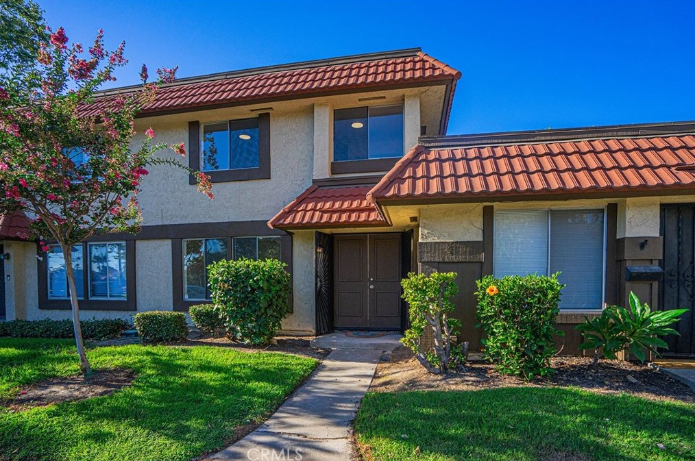 2789 W Pepper Tree Dr, Anaheim, CA 92801