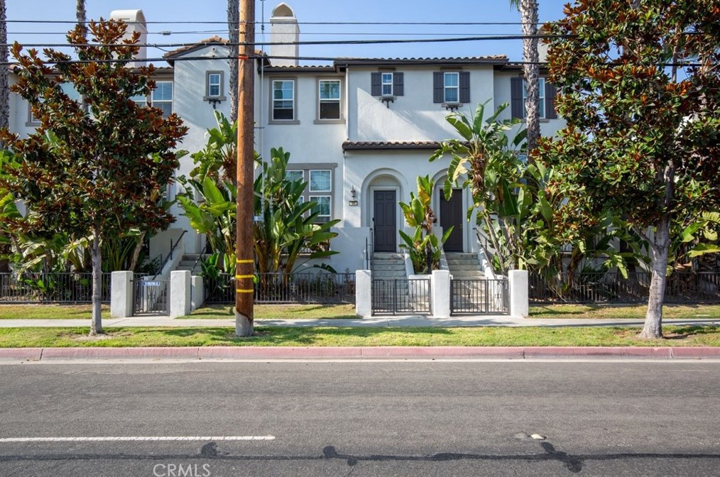 20 Preston Ln, Buena Park, CA 90621