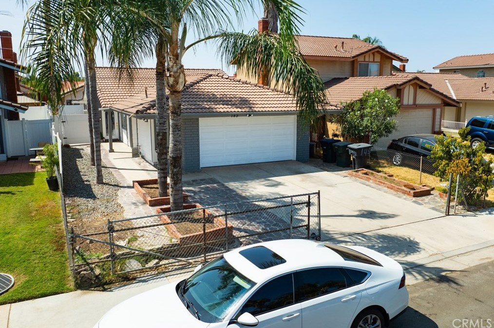 145 Olivetree Dr, Perris, CA 92571