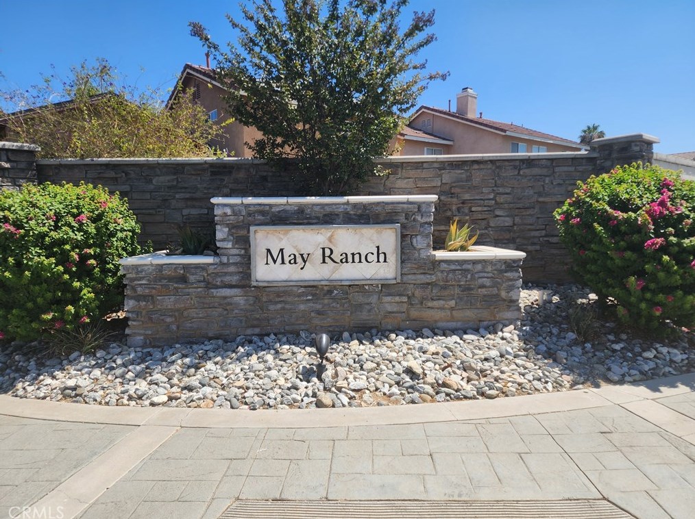 1174 Hampton Pl, Perris, CA 92571