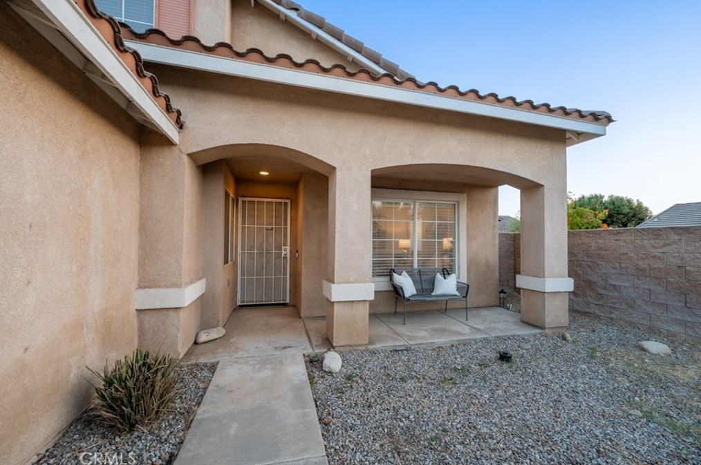 15817 Mariposa Dr, Fontana, CA 92336