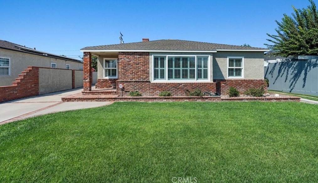 3929 Falcon Ave, Long Beach CA 90805-3648 exterior