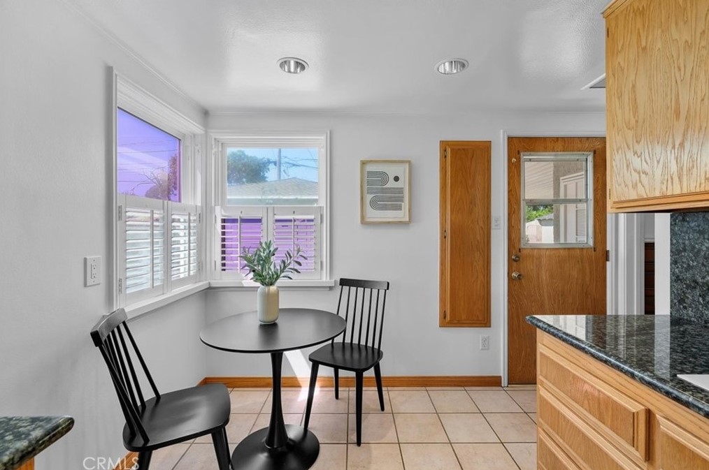 3929 Falcon Ave, Long Beach CA 90805-3648 exterior