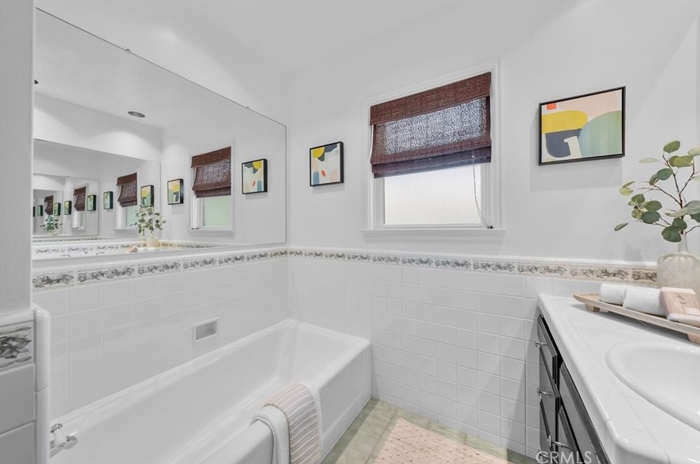 3929 Falcon Ave, Long Beach CA 90805-3648 exterior