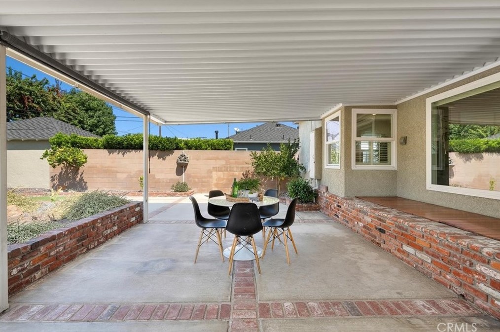 3929 Falcon Ave, Long Beach CA 90805-3648 exterior