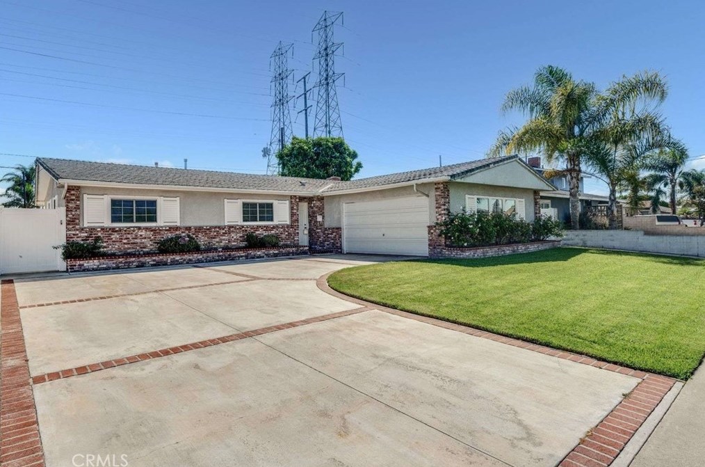 16722 Lucia Ln, Huntington Beach, CA 92647