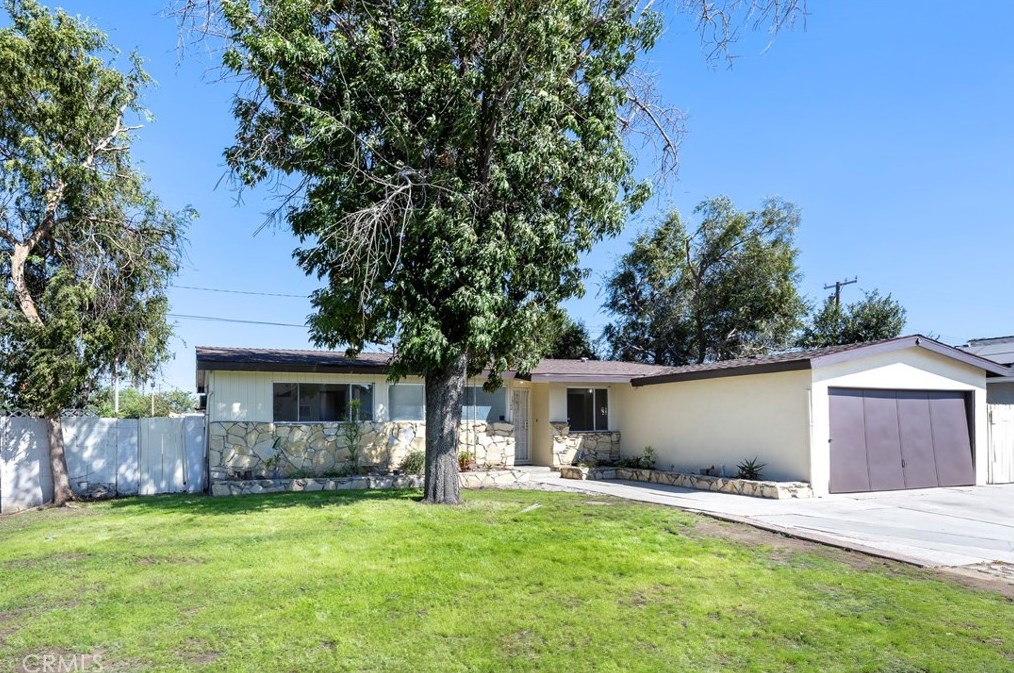 1300 S Cedar Ave, Fullerton, CA 92833