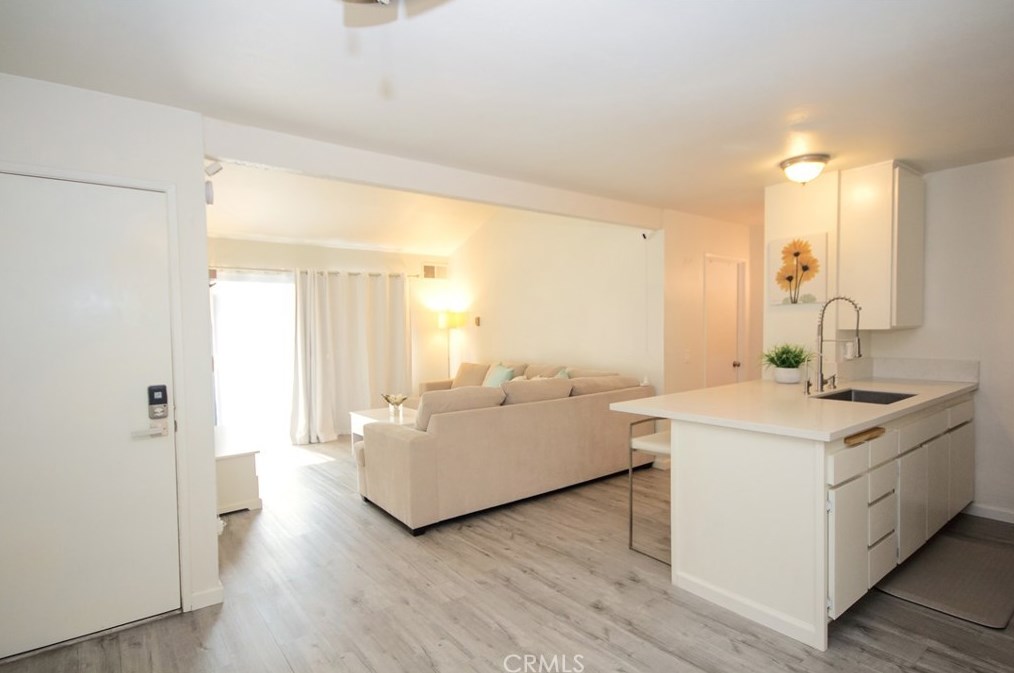 15224 Ocaso Ave #h211, La Mirada, CA 90638