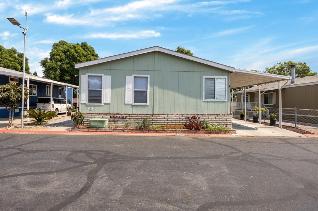 1855 E Riverside Dr #5, Ontario, CA 91761