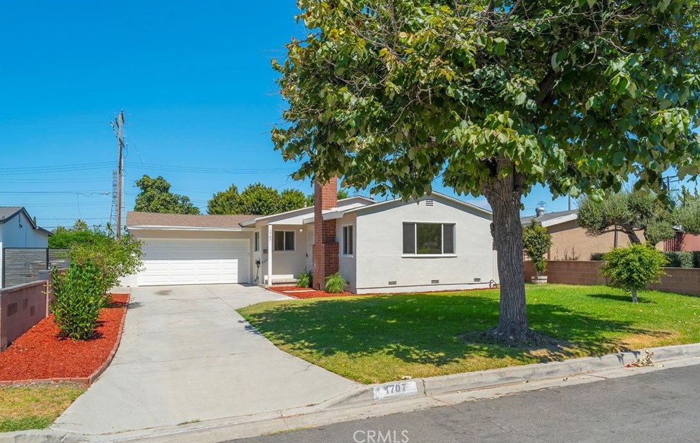 1707 W Sumac Ln, Anaheim, CA 92804