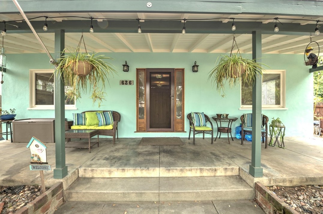 626 Columbia Ave, Pomona CA  91767-4030 exterior