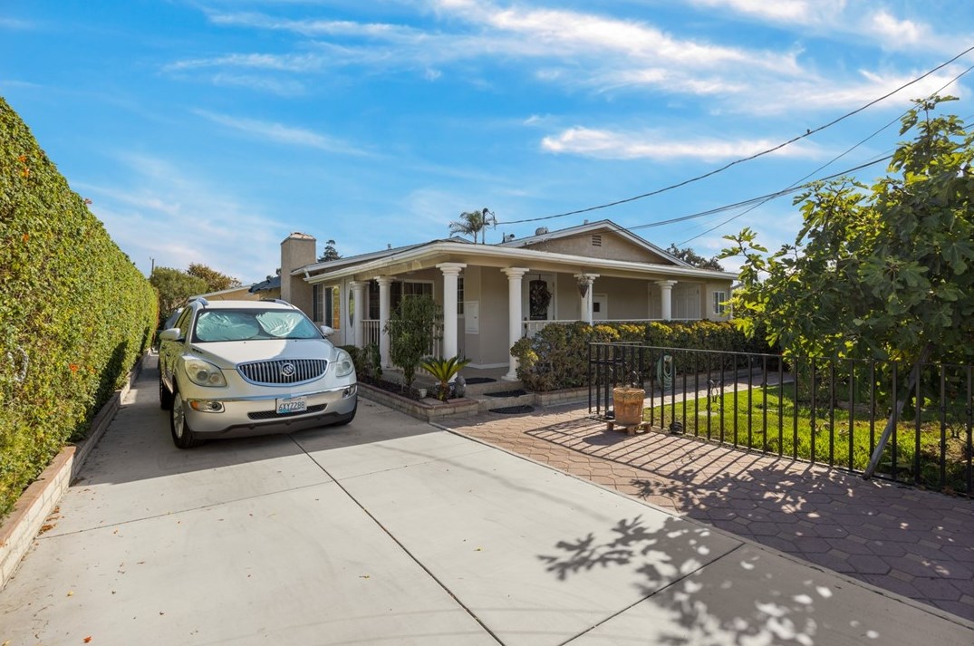 20092 Santiago Canyon Rd, Orange, CA 92869-1632