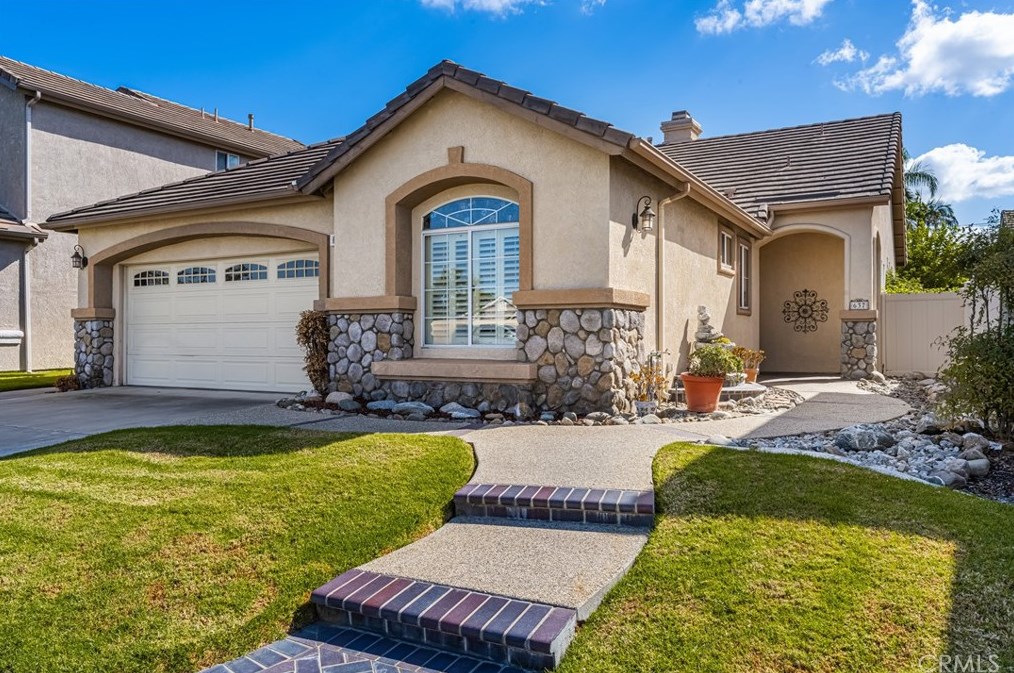 637 N Oxford Ct, Orange, CA 92869
