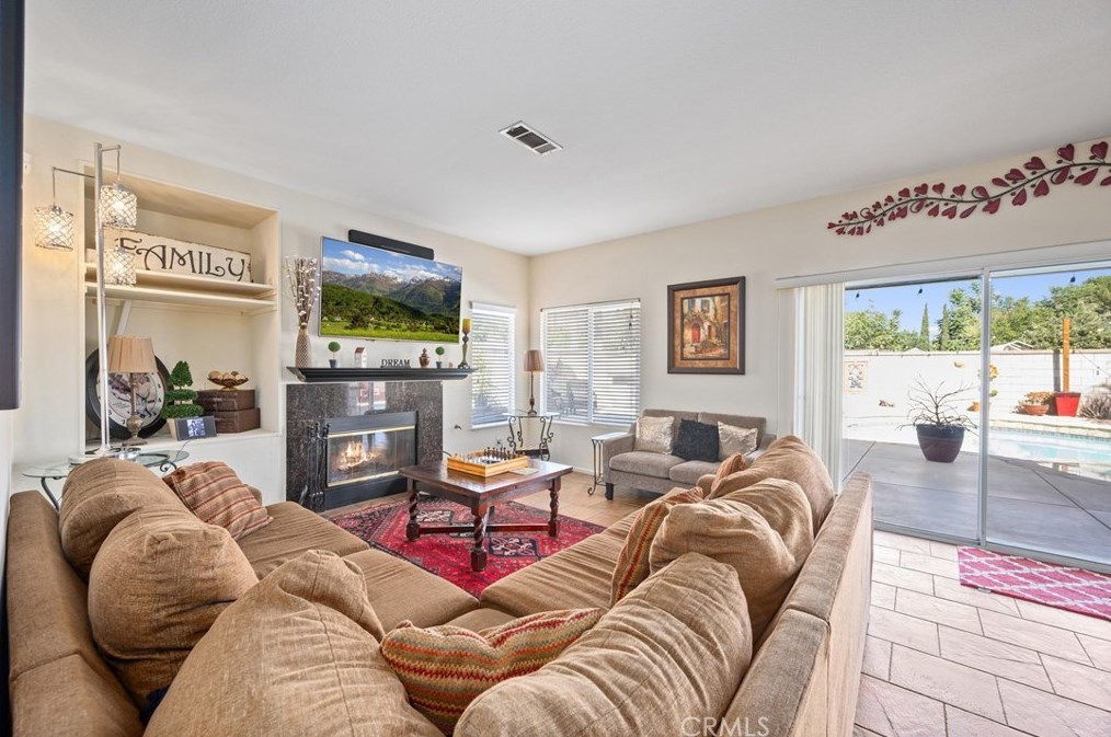 32853 Starlight St, Wildomar CA 92595-8082 exterior