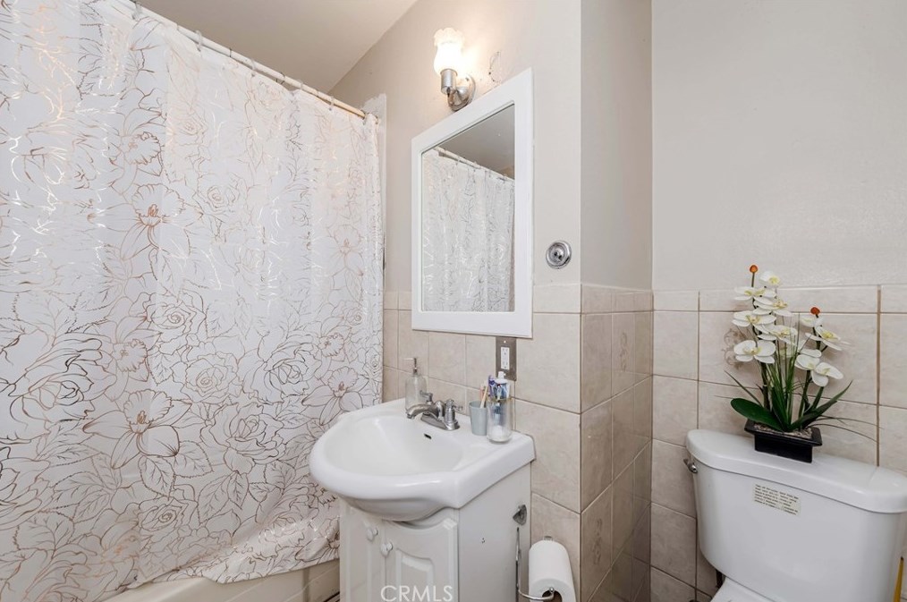 2020 Sultana Ave, Ontario CA  91761-5329 exterior