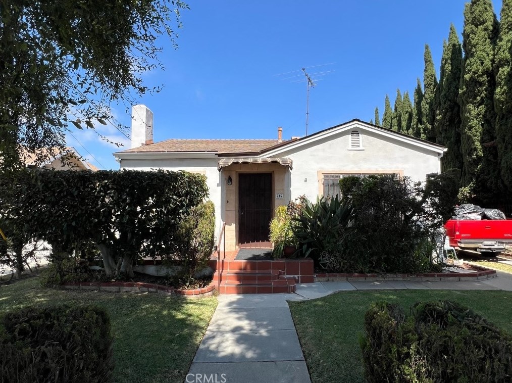 747 E New York St, Long Beach, CA 90813