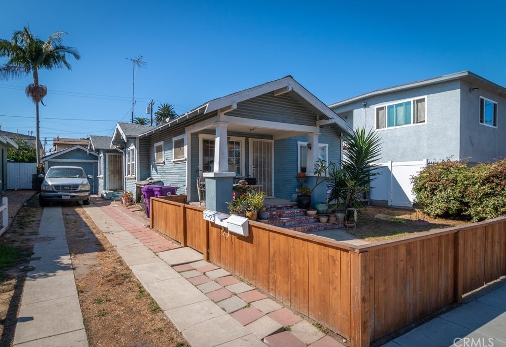765 Loma Ave, Long Beach, CA 90804