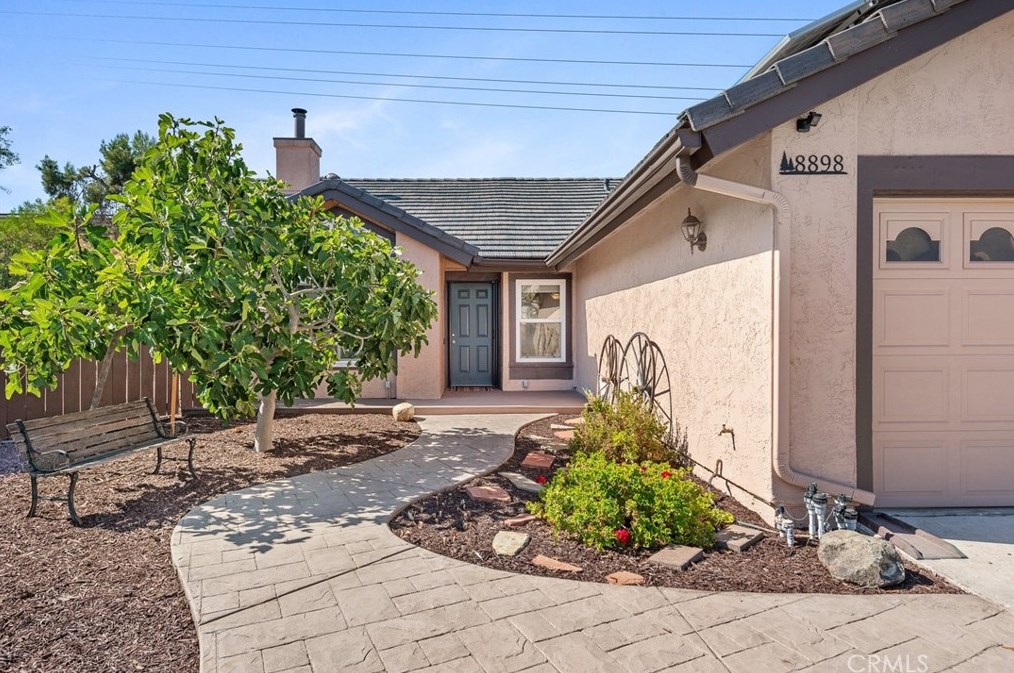 8898 Burkshire Pl, Lakeside, CA 92040-5063
