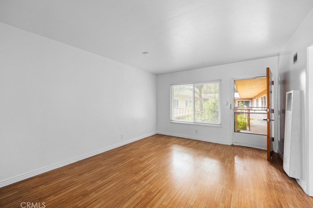 819 E 4th St #19, Long Beach, CA 90802