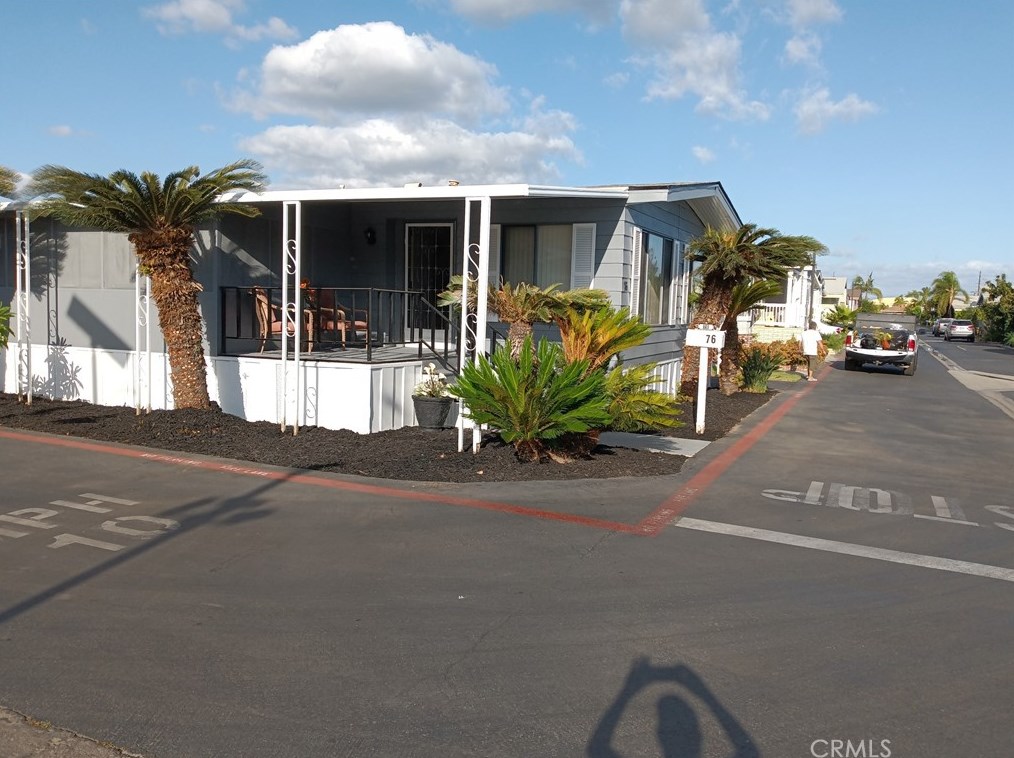 3050 Ball Rd, Anaheim CA  92804-3876 exterior