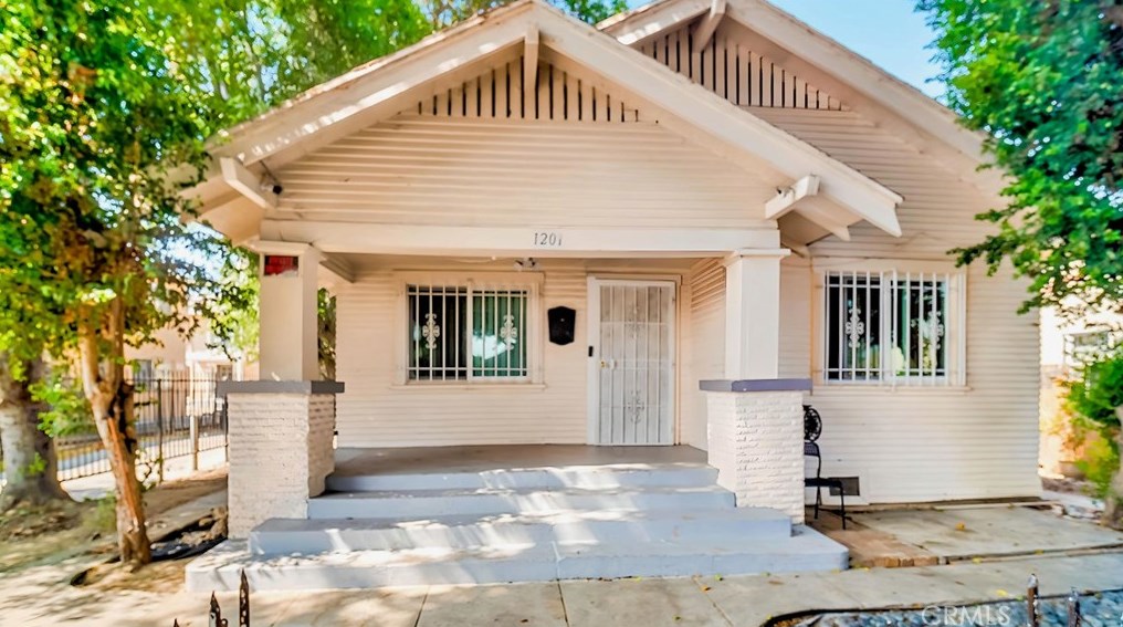 1201 Olive Ave, Long Beach, CA 90813-3522