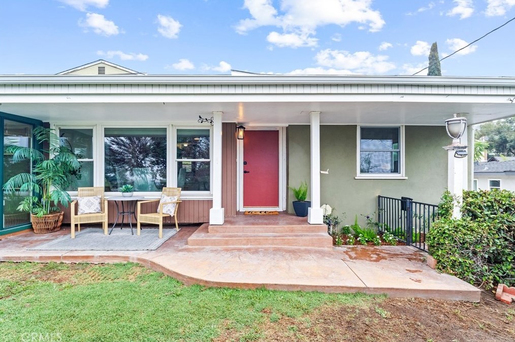 831 Hillcrest Blvd, Monrovia, CA 91016-1530