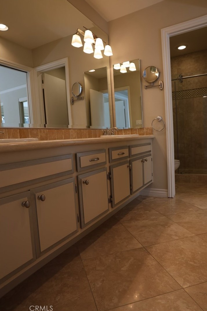 2023 West Wind, Santa Ana CA 92704-7145 exterior