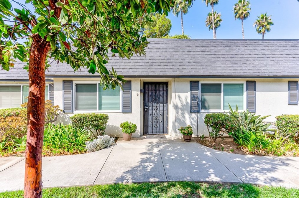 1350 Victoria Dr #42, Fullerton, CA 92831