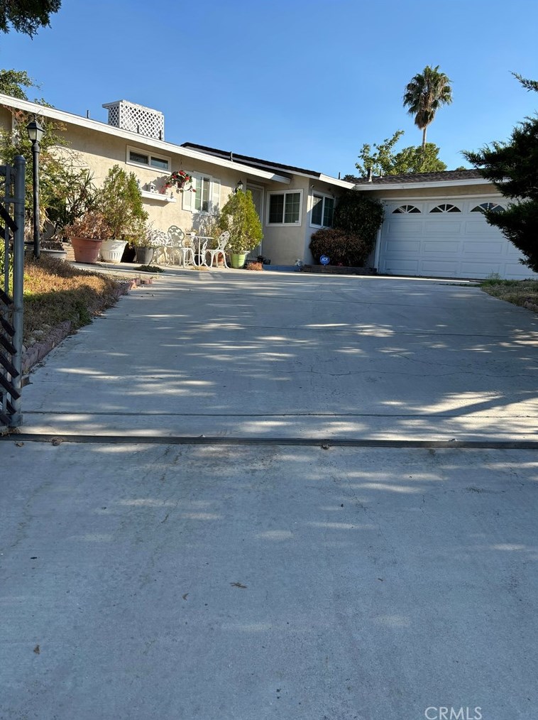15873 La Paz Dr, Victorville, CA 92395