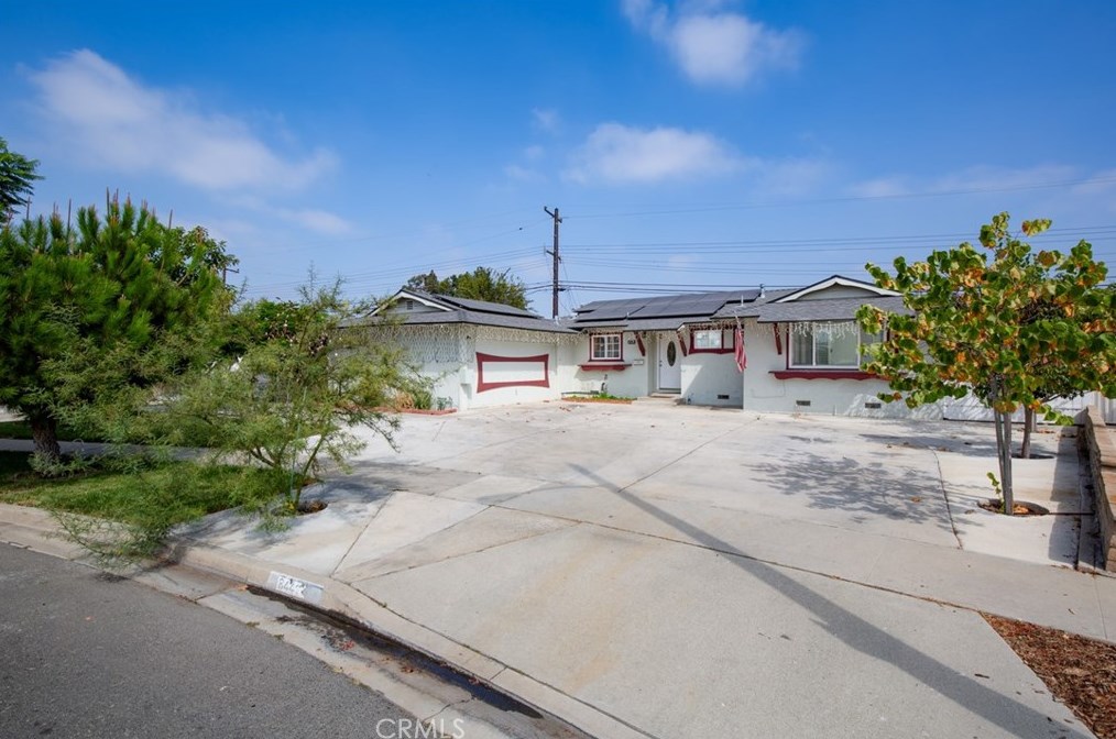 8441 Lola Ave, Stanton, CA 90680