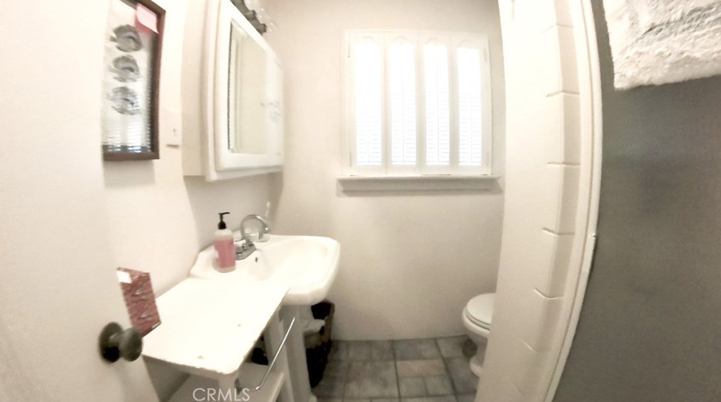 639 Palm Ave, El Segundo CA 90245-2263 exterior