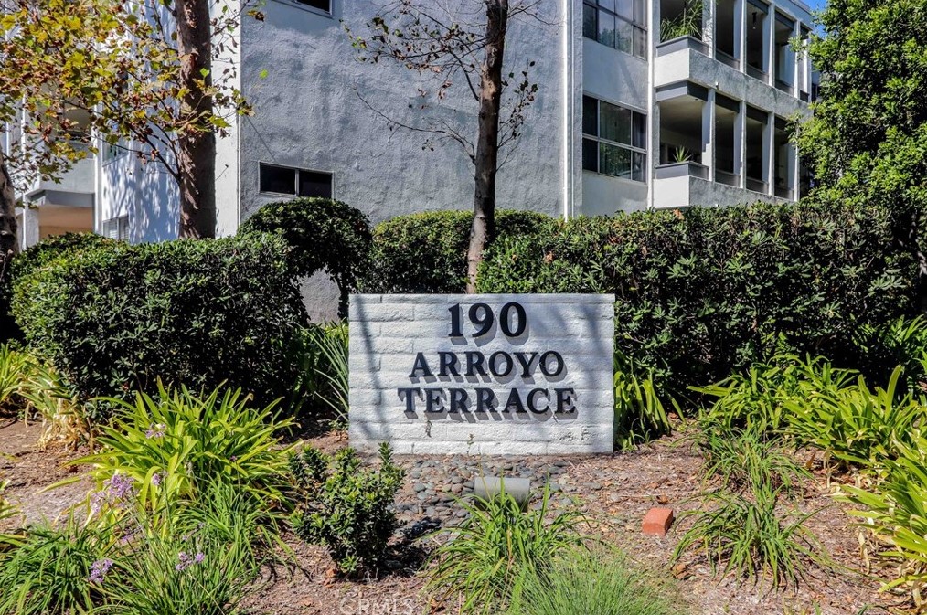 190 Arroyo #211, Pasadena, CA 91103