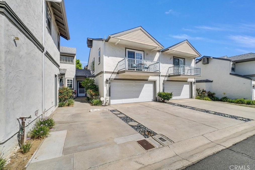 871 W Country View #45, La Habra, CA 90631