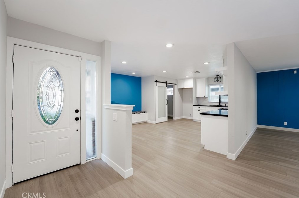 1425 Avalon Ave, Santa Ana CA 92705-7902 exterior