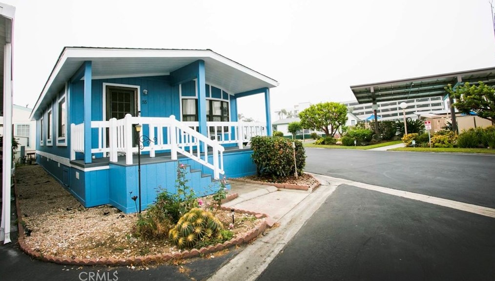 8111 Stanford Ave, Garden Grove, CA 92841-4304