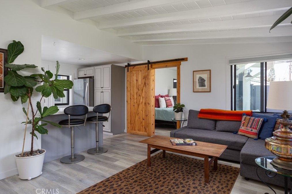 2097 Maple Ave, Costa Mesa, CA 92627-2663