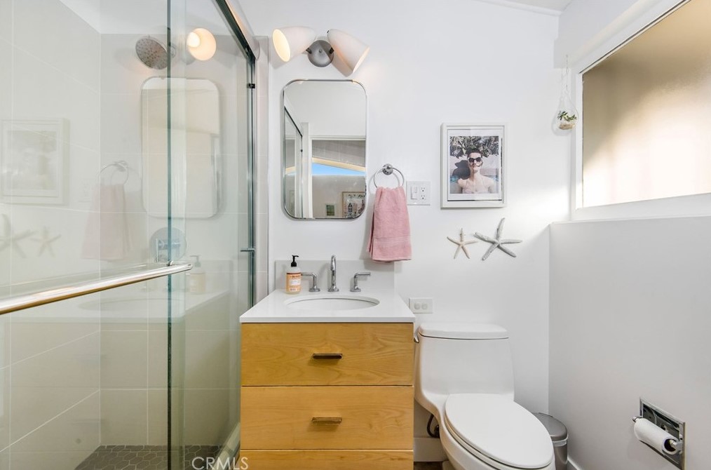 7146 Mezzanine Way, Long Beach CA  90808-4352 exterior