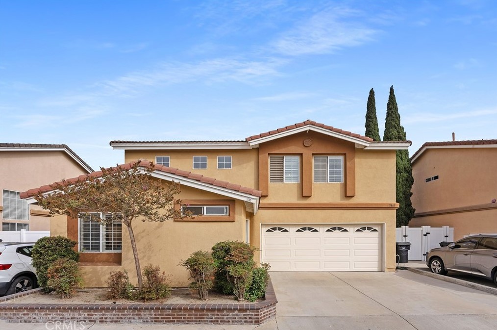 5465 Lindsey Ln, Cypress, CA 90630