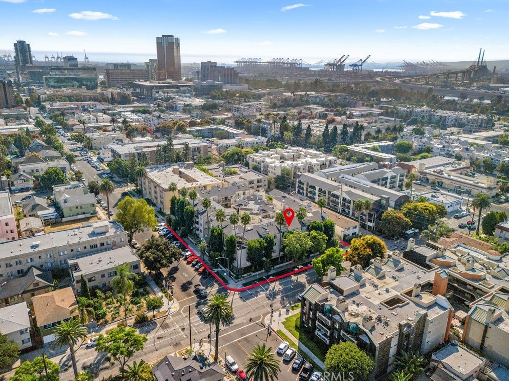 645 Chestnut Ave, Long Beach CA 90802-1208 exterior