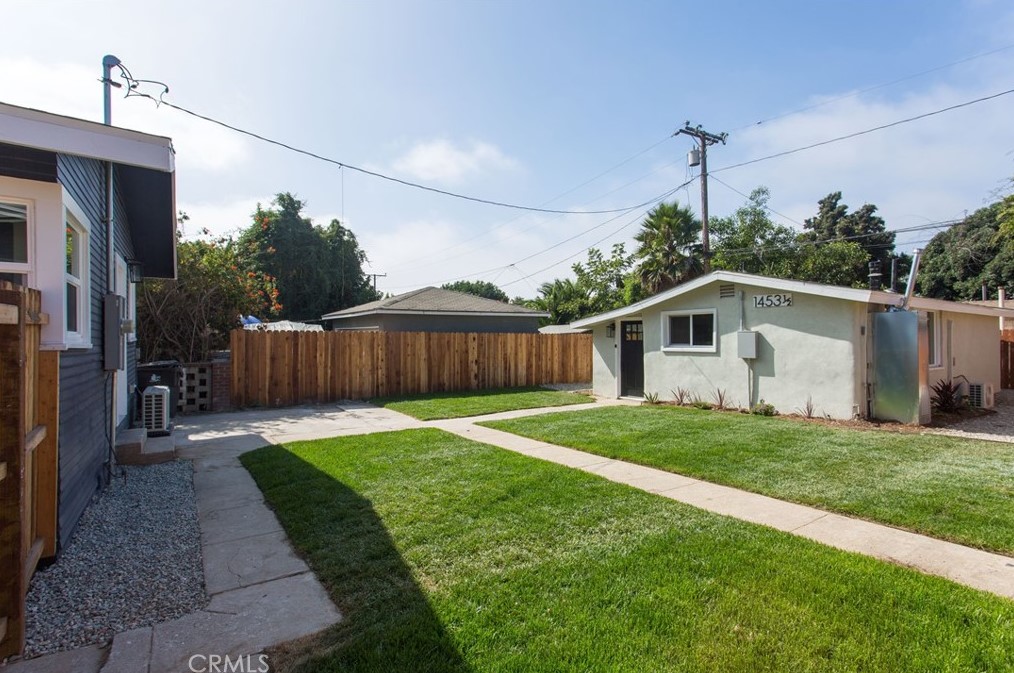 1453 Newport Ave, Long Beach, CA 90804-2818