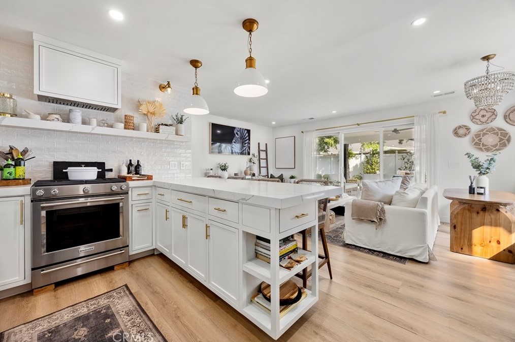 2668 Vuelta Grande Ave, Long Beach, CA 90815-2255