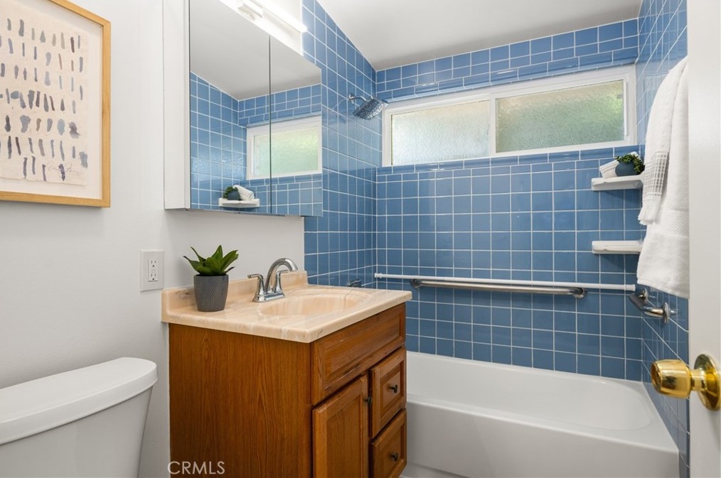 9581 Decker Ave, Anaheim CA  92804-6324 exterior