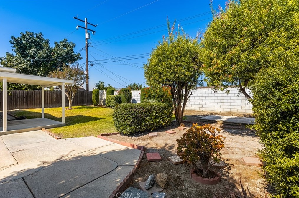 9581 Decker Ave, Anaheim CA  92804-6324 exterior