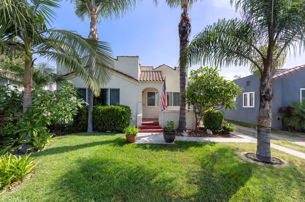 5490 California Ave, Long Beach, CA 90805-5430