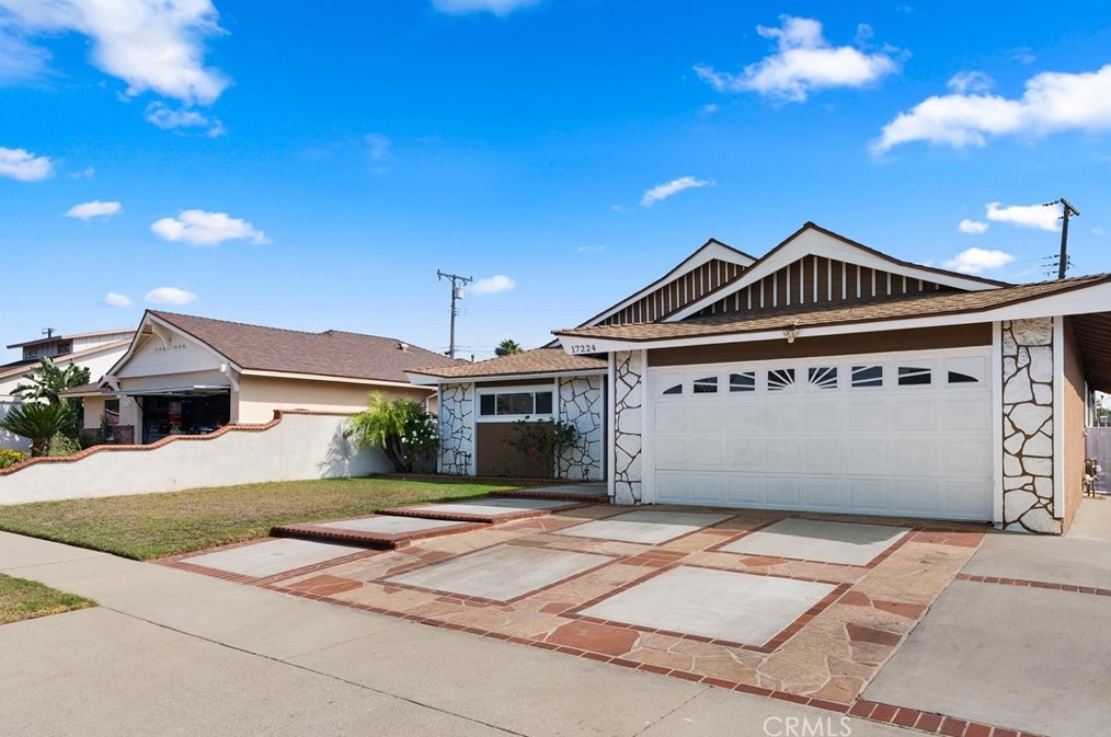 17224 Bonham Ave, Long Beach, CA 90746-1119